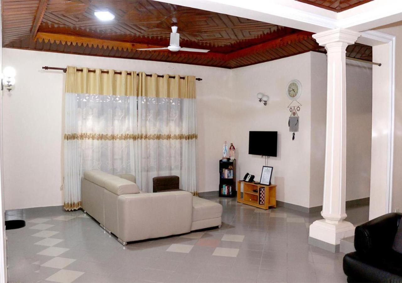 Cozy Inn Negombo Ngoại thất bức ảnh