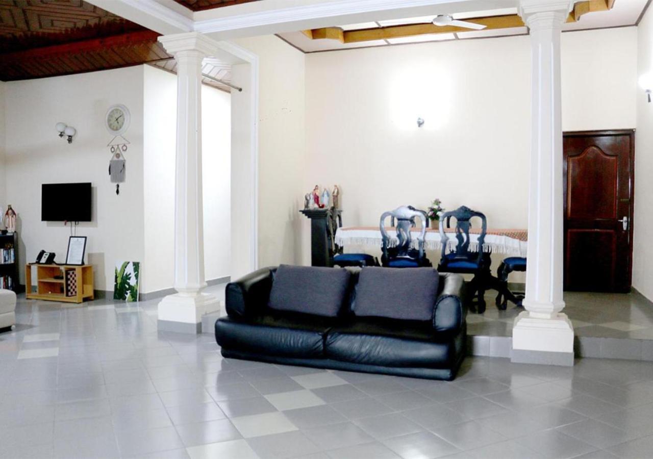 Cozy Inn Negombo Ngoại thất bức ảnh