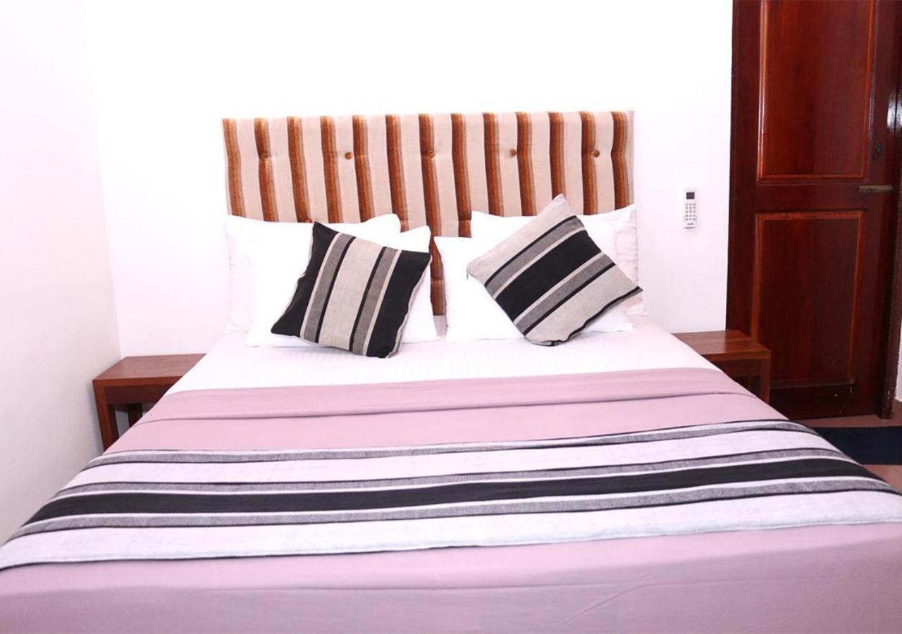 Cozy Inn Negombo Ngoại thất bức ảnh