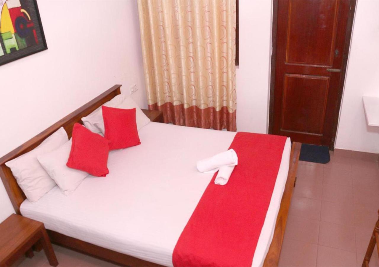 Cozy Inn Negombo Ngoại thất bức ảnh